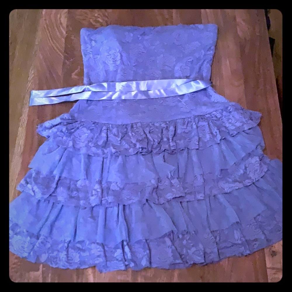 Strapless formal dress